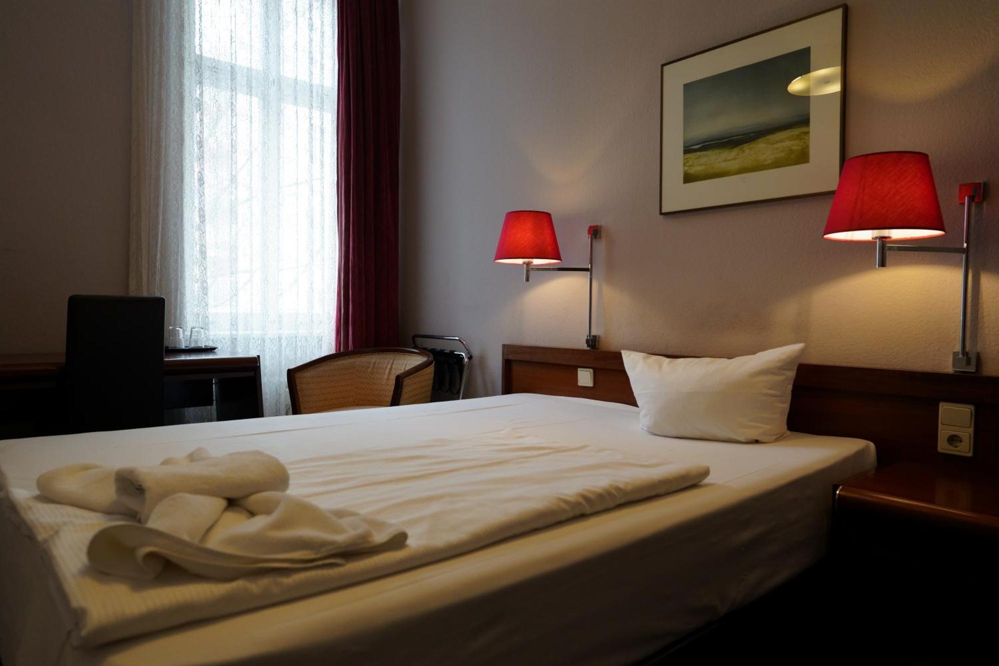 Single Room,1667427740:JPEG